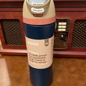 Owala 24 oz Insulated Water Bottle with Built-In Straw “sleepy Skies” NWT